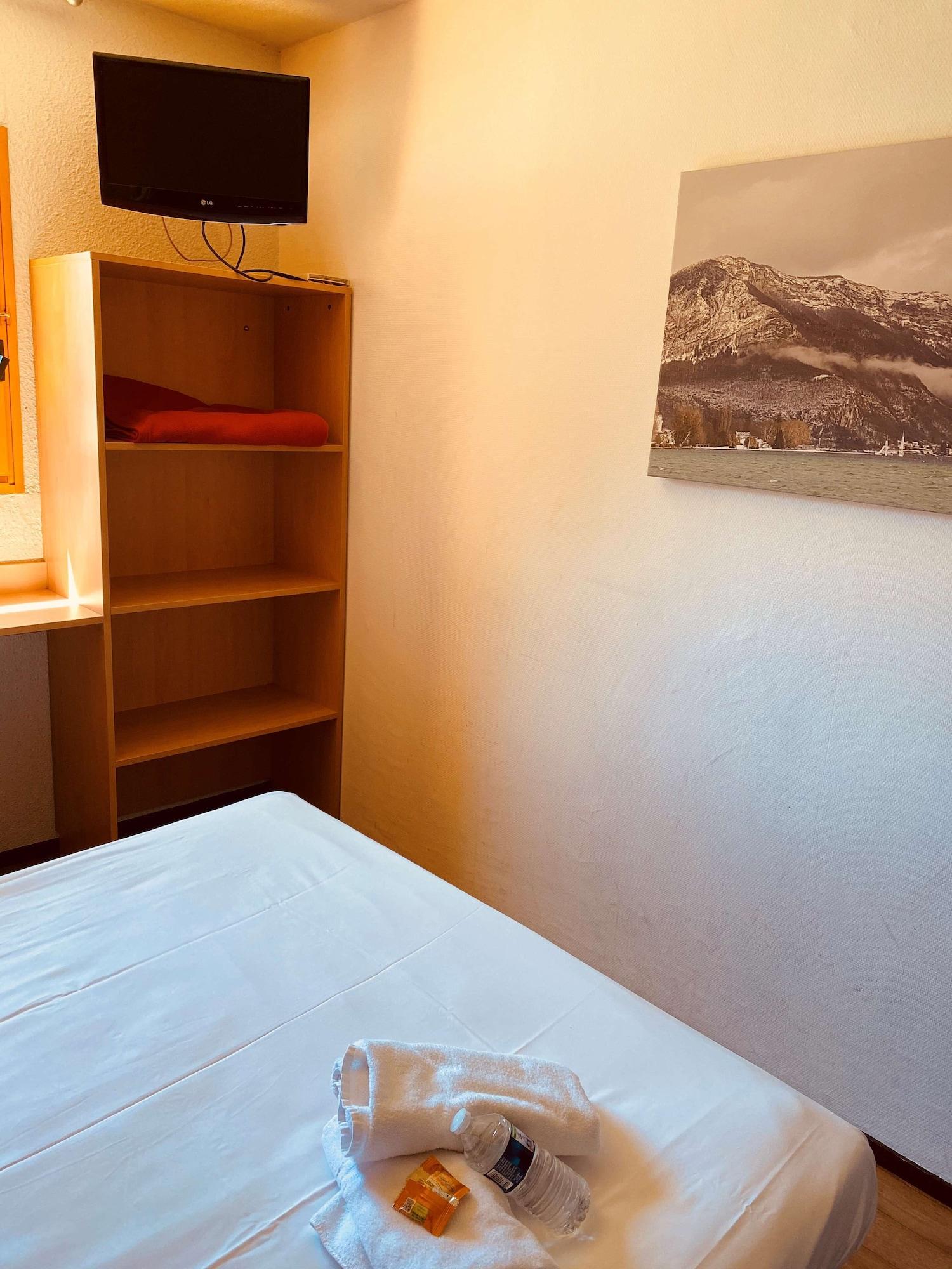 Premiere Classe Annecy Cran-Gevrier Renove En 2025 Luaran gambar