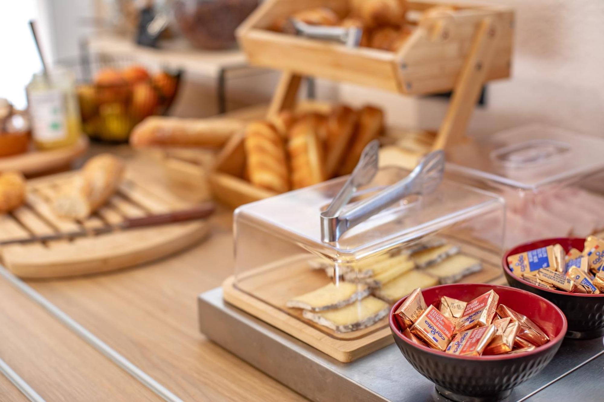 Premiere Classe Annecy Cran-Gevrier Renove En 2025 Luaran gambar